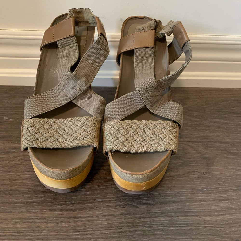 Wedge sandals